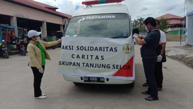 Covid 19, Caritas Indonesia, Komsos KWI, Konferensi Waligereja IndonesCovid 19, Caritas Indonesia, Komsos KWI, Konferensi Waligereja Indonesia, Katekese, Pewartaan, Indonesia, Berbagi Anak Bangsa, Saling Peduli, Gerakan Solidaritas, stay at home, dirumah aja, Jaga jarakia