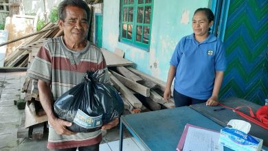 Covid 19, Caritas Indonesia, Komsos KWI, Konferensi Waligereja IndonesCovid 19, Caritas Indonesia, Komsos KWI, Konferensi Waligereja Indonesia, Katekese, Pewartaan, Indonesia, Berbagi Anak Bangsa, Saling Peduli, Gerakan Solidaritas, stay at home, dirumah aja, Jaga jarakia